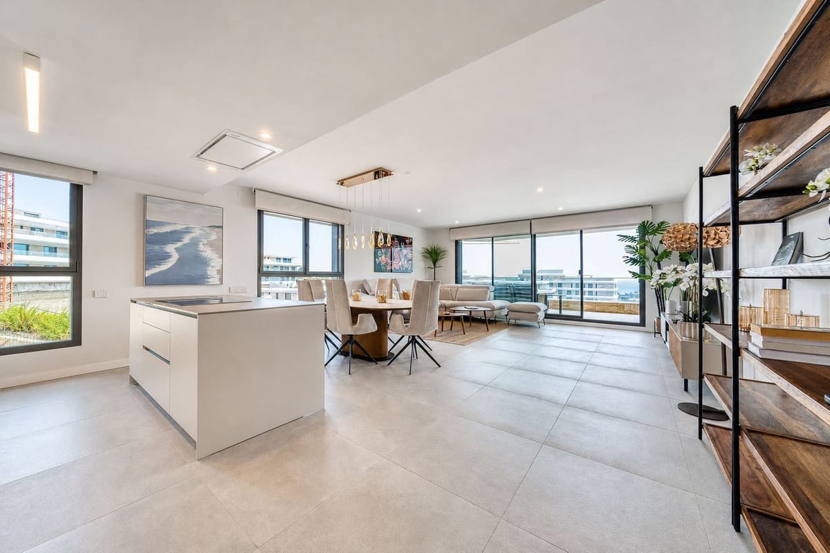 3 bedroom Apartment for sale in Estepona with pool garage - € 990,000 (Ref: 9997883)
