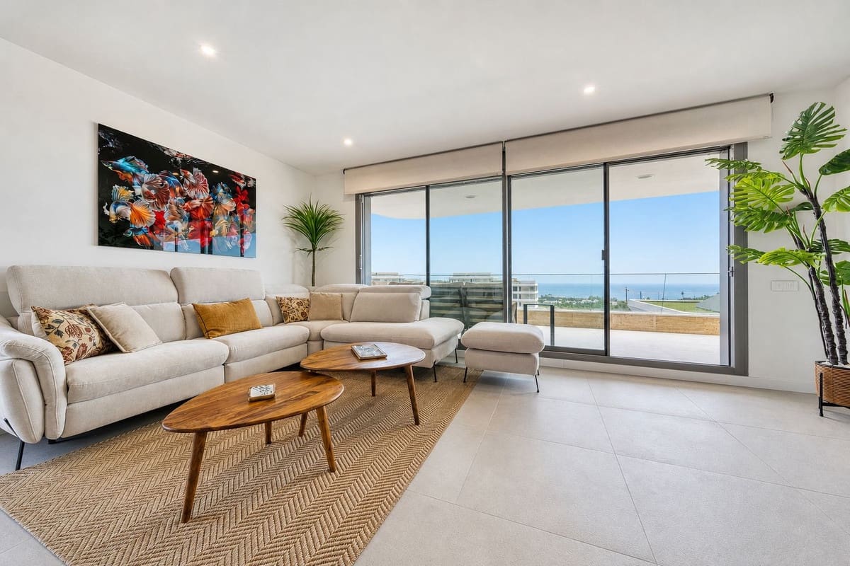 3 bedroom Apartment for sale in Estepona with pool garage - € 990,000 (Ref: 9997883)