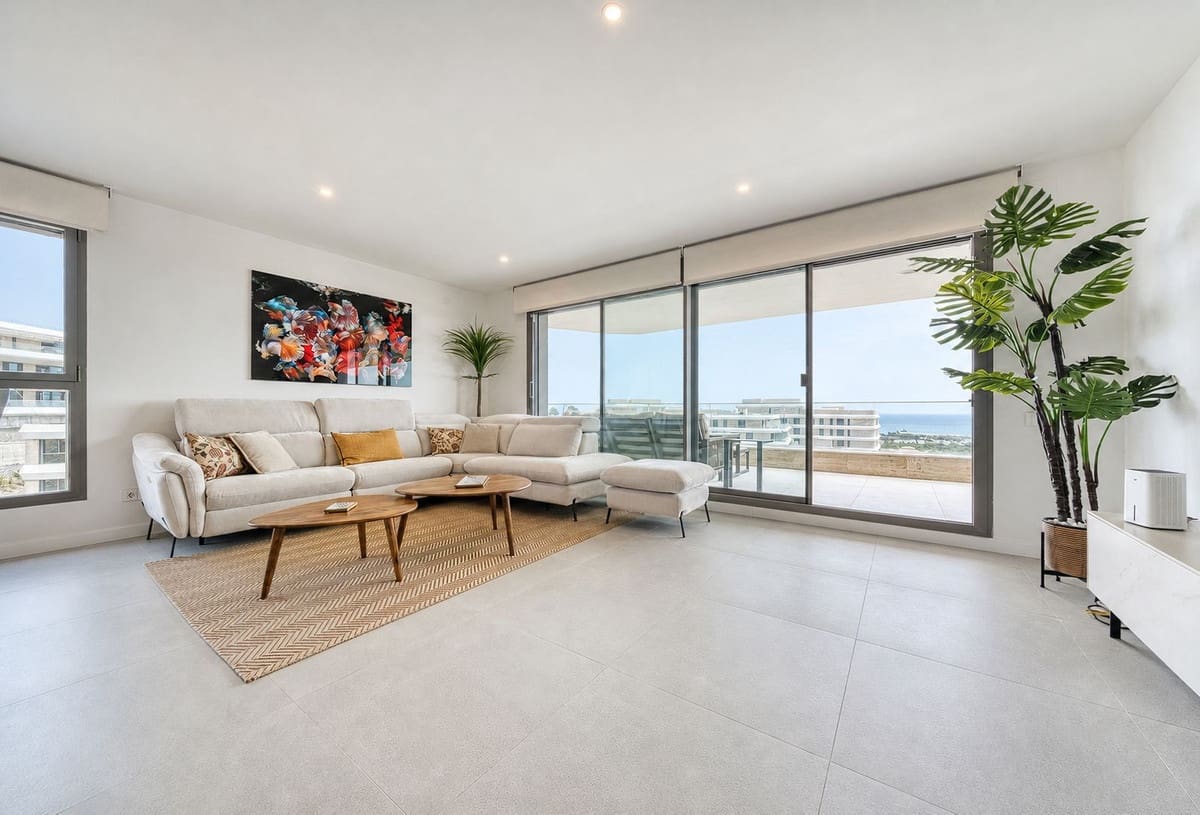 3 bedroom Apartment for sale in Estepona with pool garage - € 990,000 (Ref: 9997883)