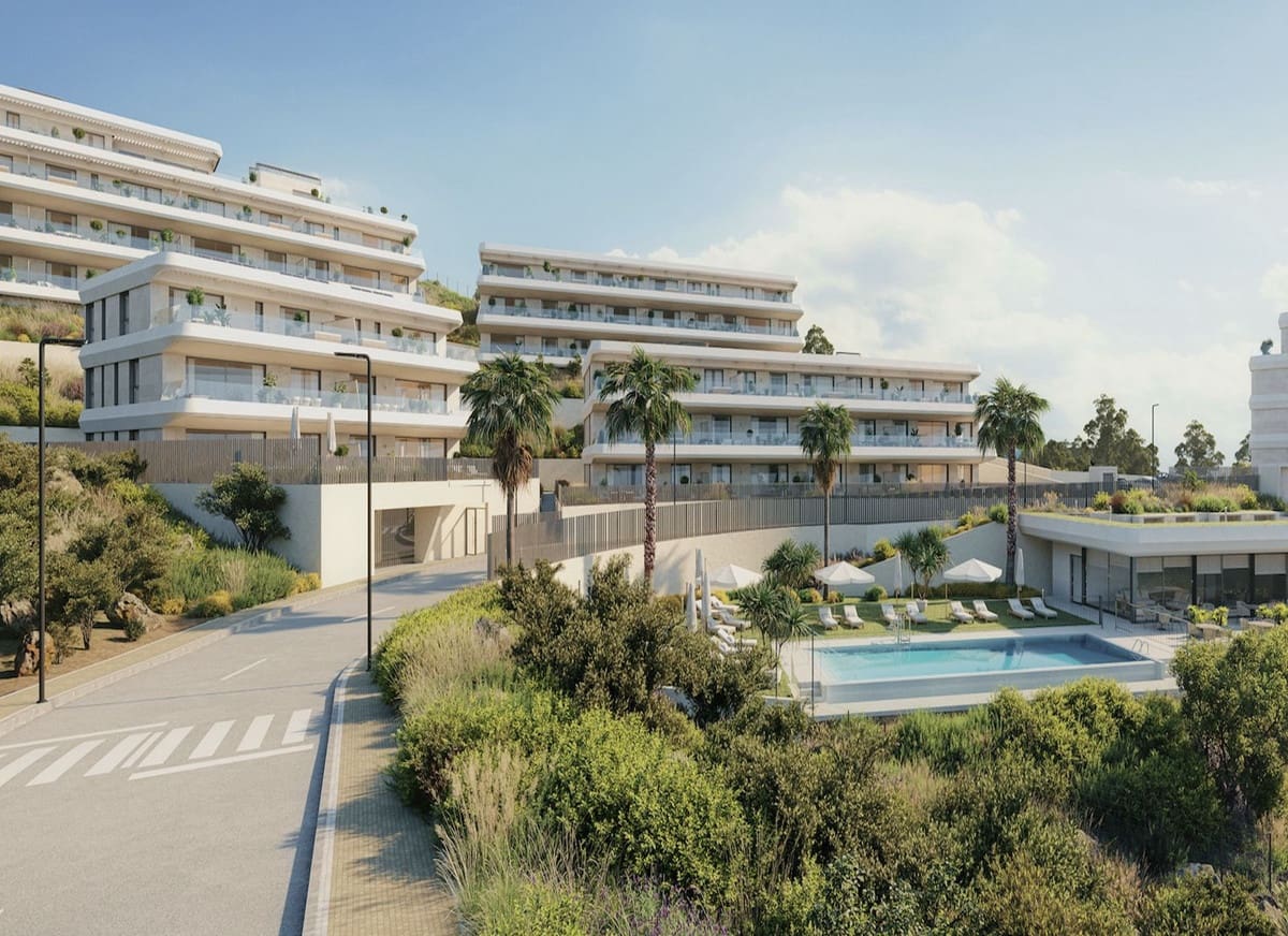 3 bedroom Apartment for sale in Estepona with pool garage - € 990,000 (Ref: 9997883)