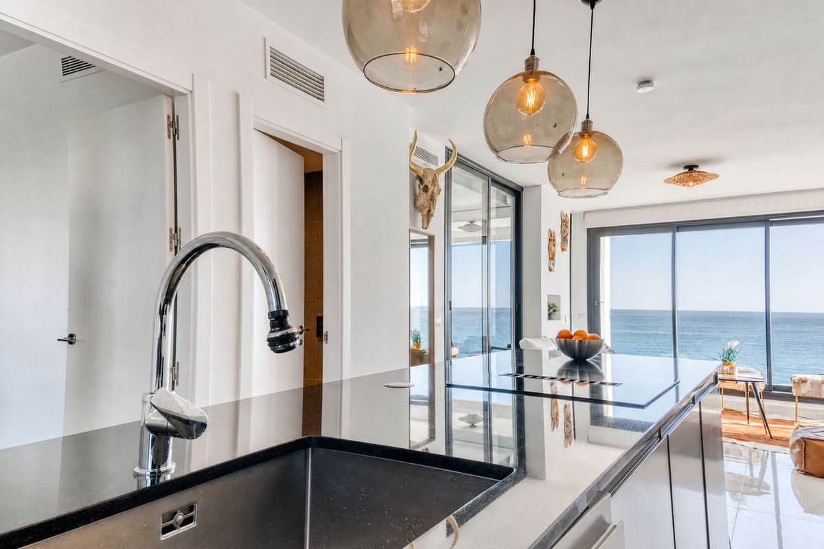 2 soverom Penthouse til salgs i Riviera del Sol med svømmebasseng garasje - € 525 000 (Ref: 9997884)