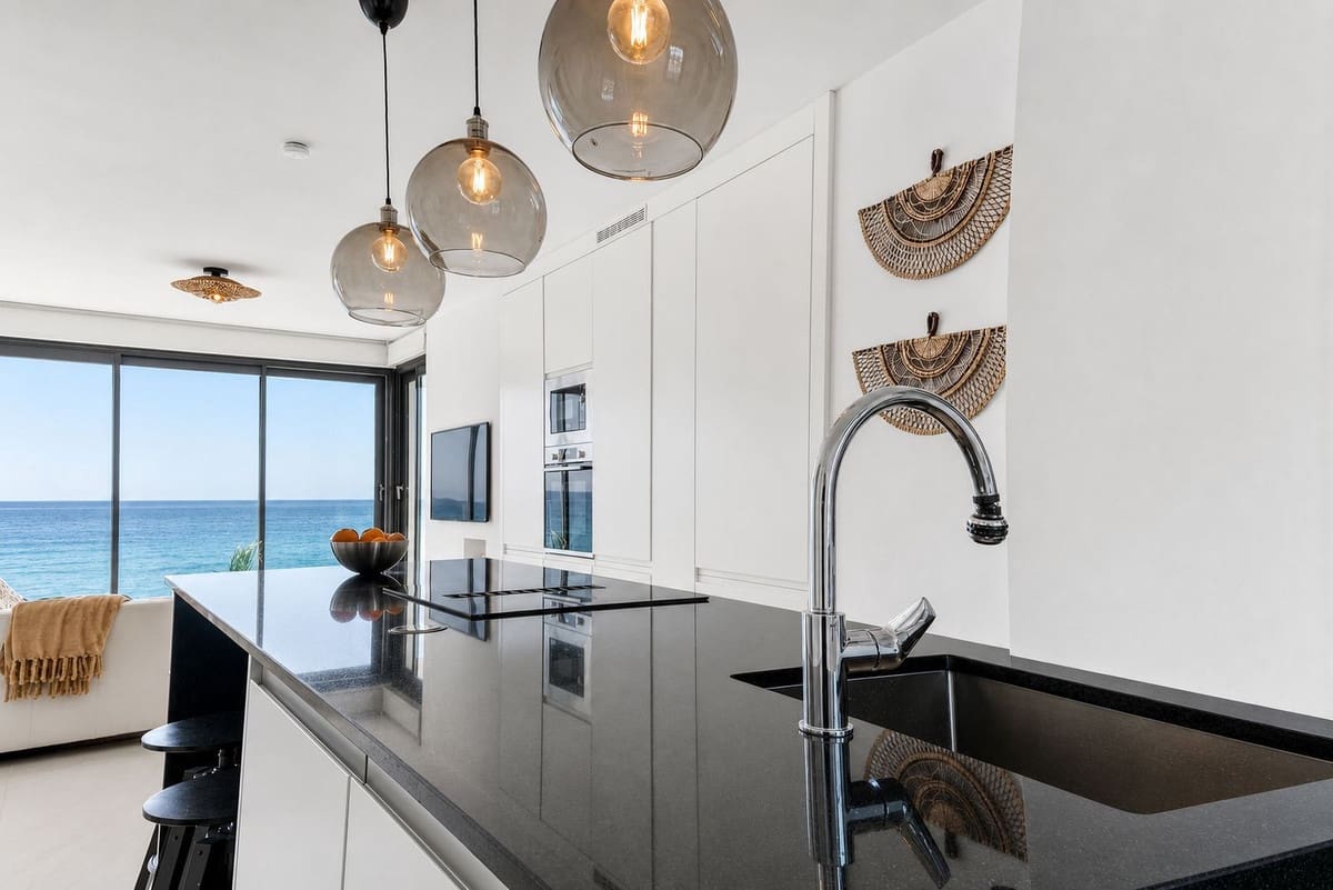 2 soverom Penthouse til salgs i Riviera del Sol med svømmebasseng garasje - € 525 000 (Ref: 9997884)