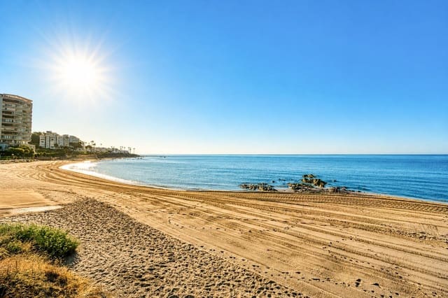 2 chambre Penthouse à vendre à Riviera del Sol, Mijas avec piscine garage - 525 000 € (Ref: 9997884)