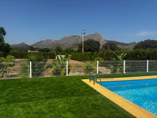 6 bedroom Villa for rent in Ondara with pool garage - € 2,500 (Ref: 10016708)
