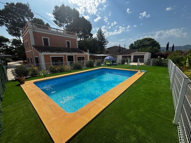 6 bedroom Villa for rent in Ondara with pool garage - € 2,500 (Ref: 10016708)