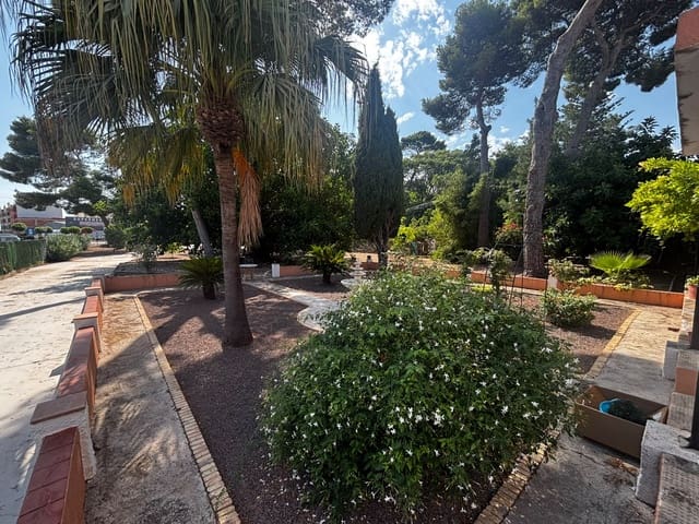 6 bedroom Villa for rent in Ondara with pool garage - € 2,500 (Ref: 10016708)