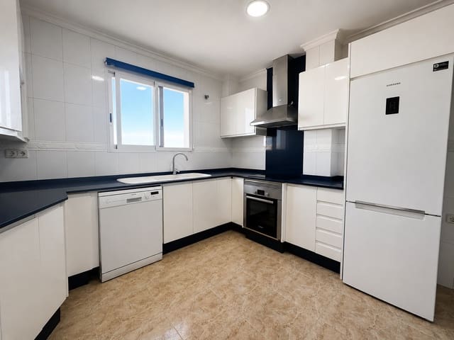 3 slaapkamer Penthouse te huur in Dénia met garage - € 1.490 (Ref: 10026631)