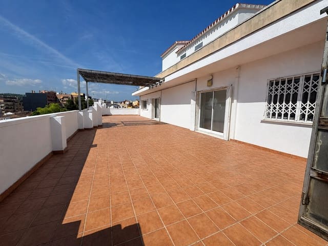3 slaapkamer Penthouse te huur in Dénia met garage - € 1.490 (Ref: 10026631)