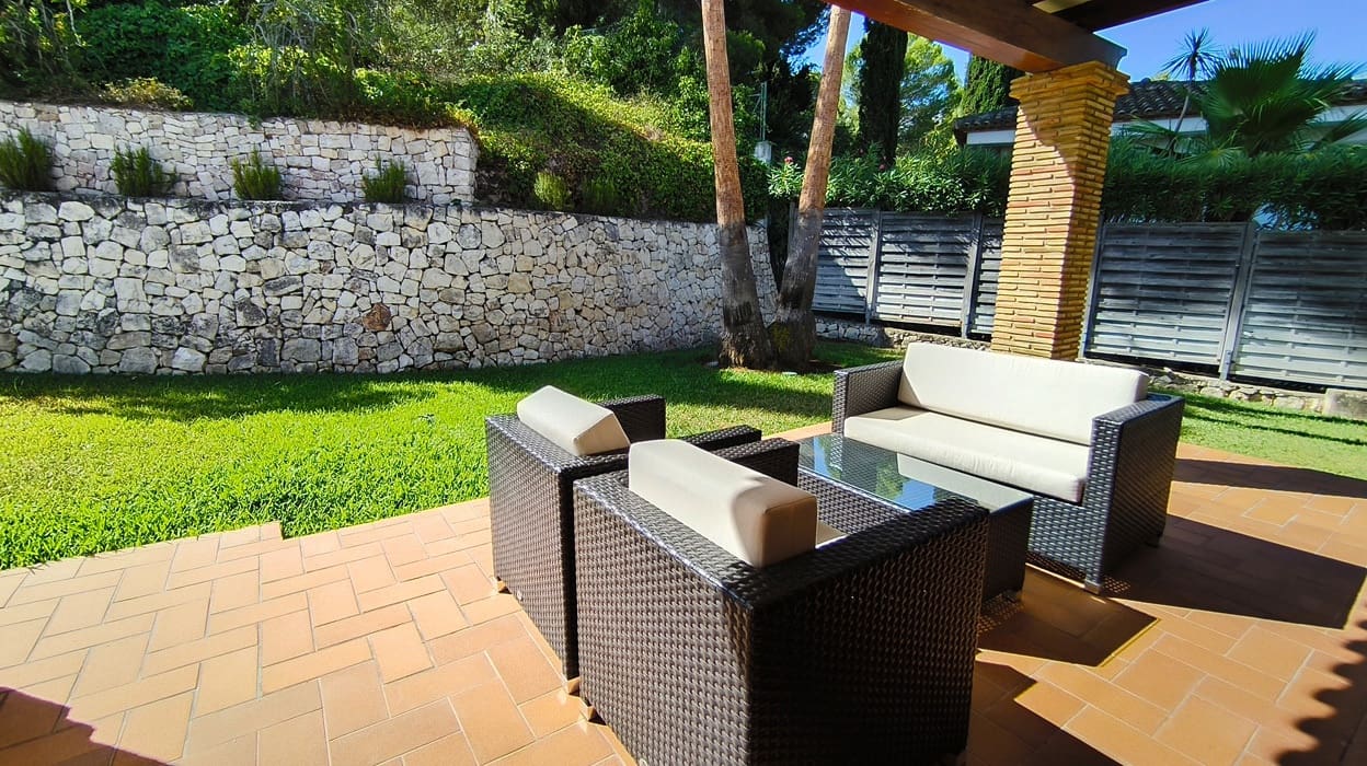 5 Zimmer Villa zu verkaufen in La Sella mit Pool Garage - 785.000 € (Ref: 10039993)