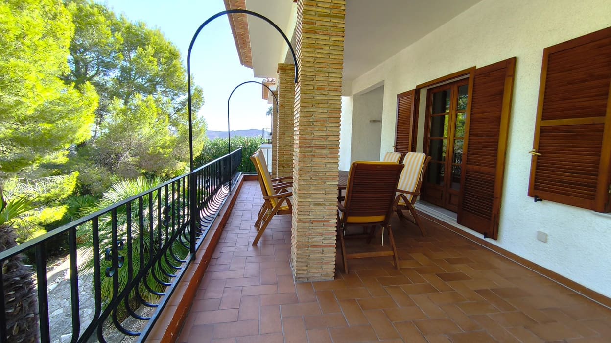 5 Zimmer Villa zu verkaufen in La Sella mit Pool Garage - 785.000 € (Ref: 10039993)