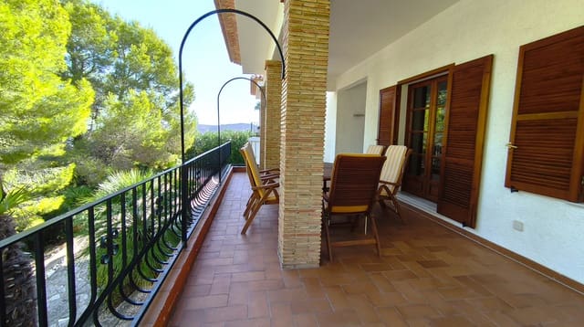 5 Zimmer Villa zu verkaufen in La Sella mit Pool Garage - 785.000 € (Ref: 10039993)