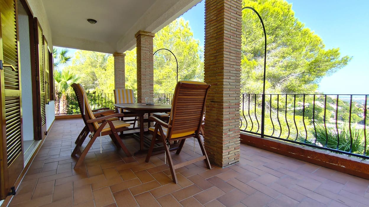 5 Zimmer Villa zu verkaufen in La Sella mit Pool Garage - 785.000 € (Ref: 10039993)