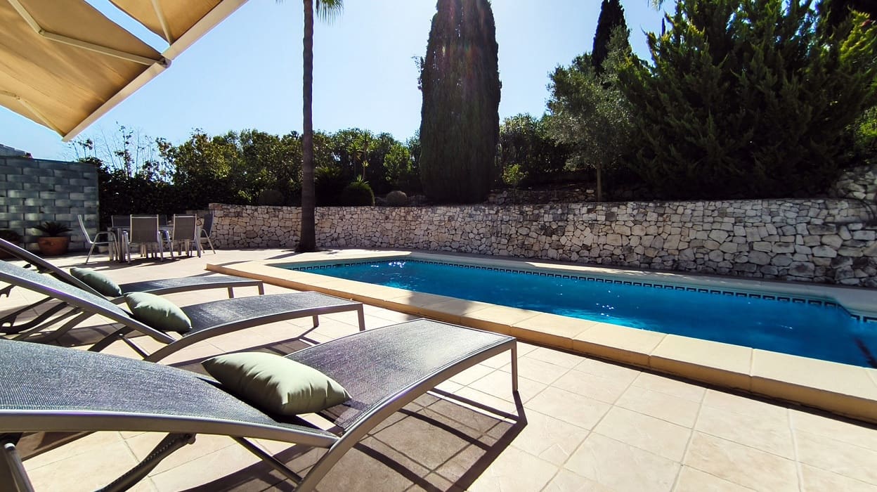 5 Zimmer Villa zu verkaufen in La Sella mit Pool Garage - 785.000 € (Ref: 10039993)