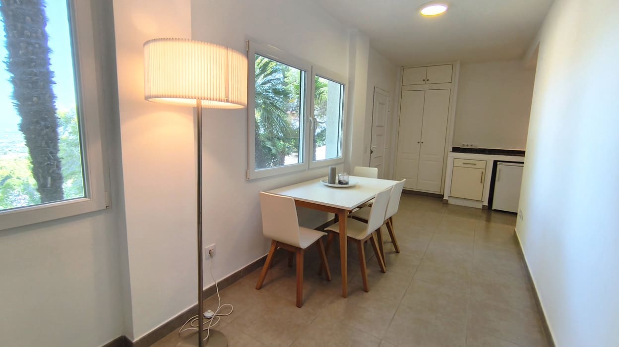 5 Zimmer Villa zu verkaufen in La Sella mit Pool Garage - 785.000 € (Ref: 10039993)