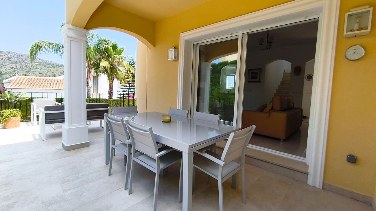 3 bedroom Villa for sale in La Sella with pool - € 439,000 (Ref: 10039994)