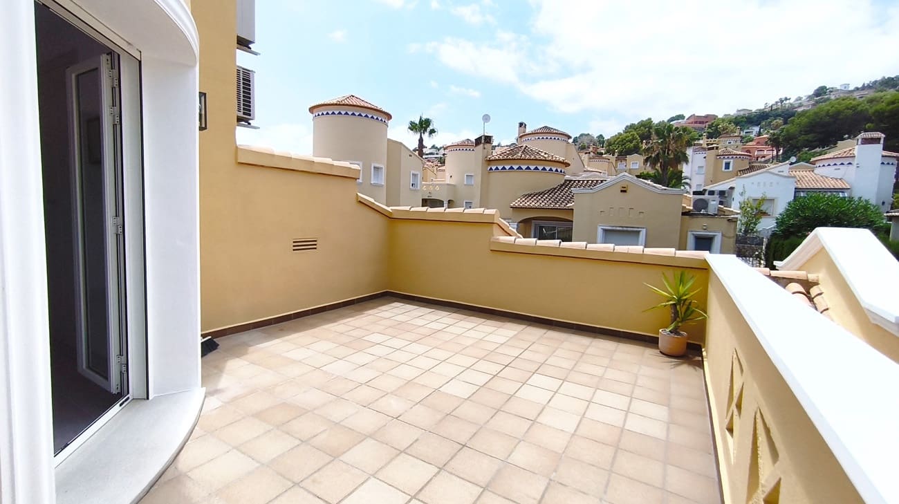 3 bedroom Villa for sale in La Sella with pool - € 439,000 (Ref: 10039994)