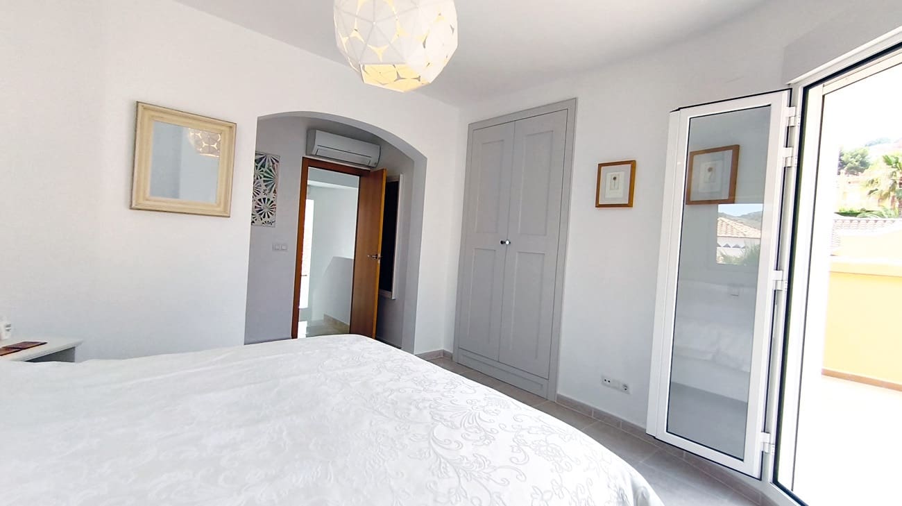 3 bedroom Villa for sale in La Sella with pool - € 439,000 (Ref: 10039994)