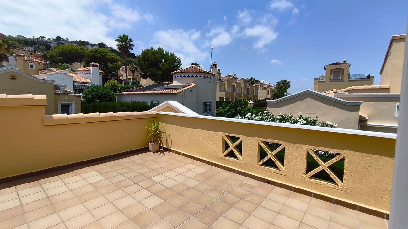 3 bedroom Villa for sale in La Sella with pool - € 439,000 (Ref: 10039994)