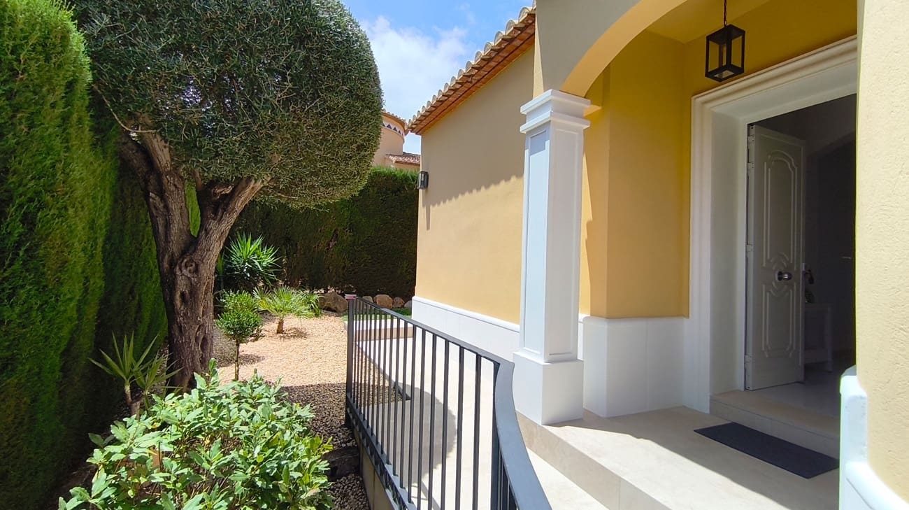 3 bedroom Villa for sale in La Sella with pool - € 439,000 (Ref: 10039994)