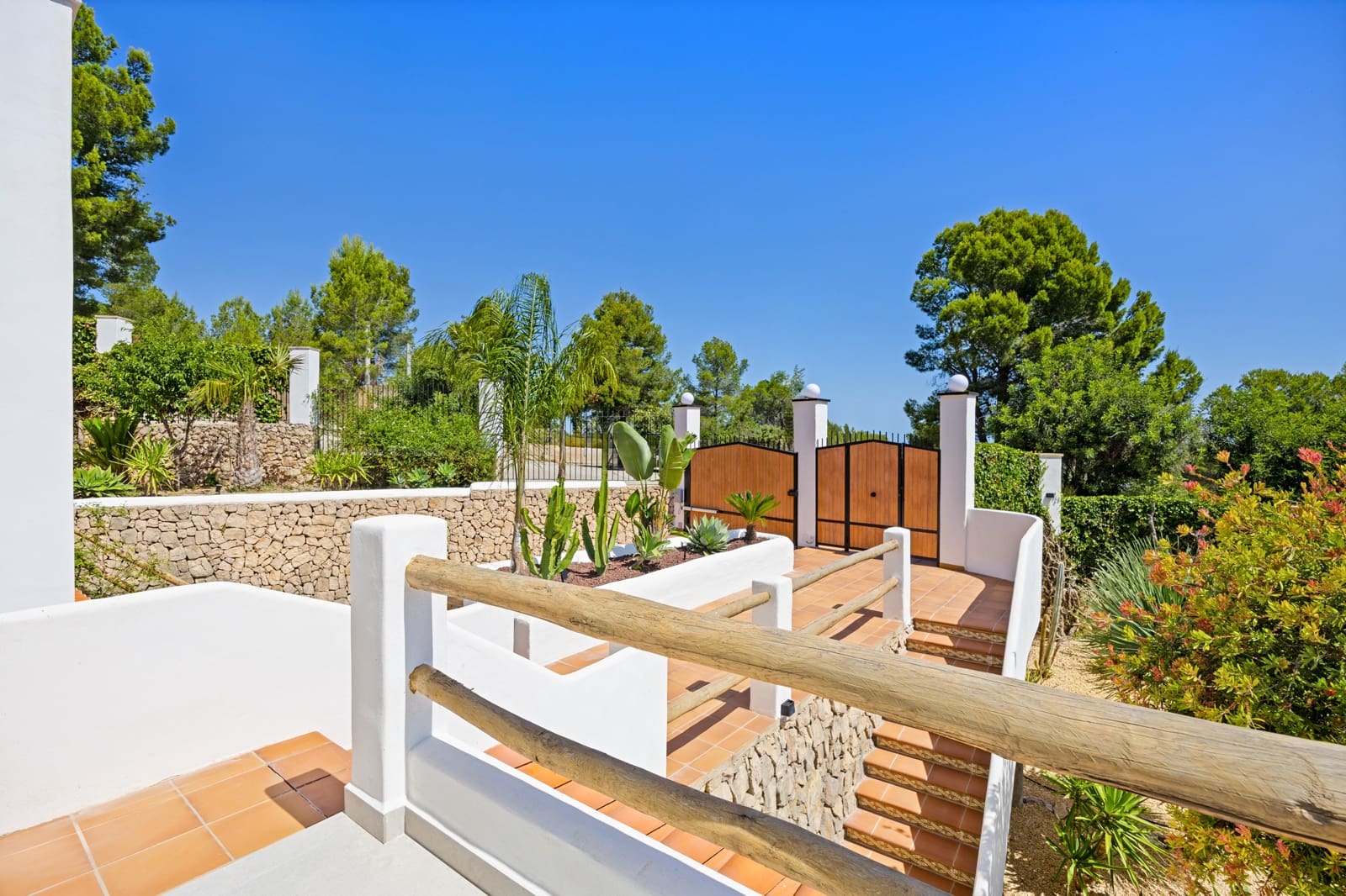 4 quarto Moradia para venda em Oliva - 1 250 000 € (Ref: 10039996)
