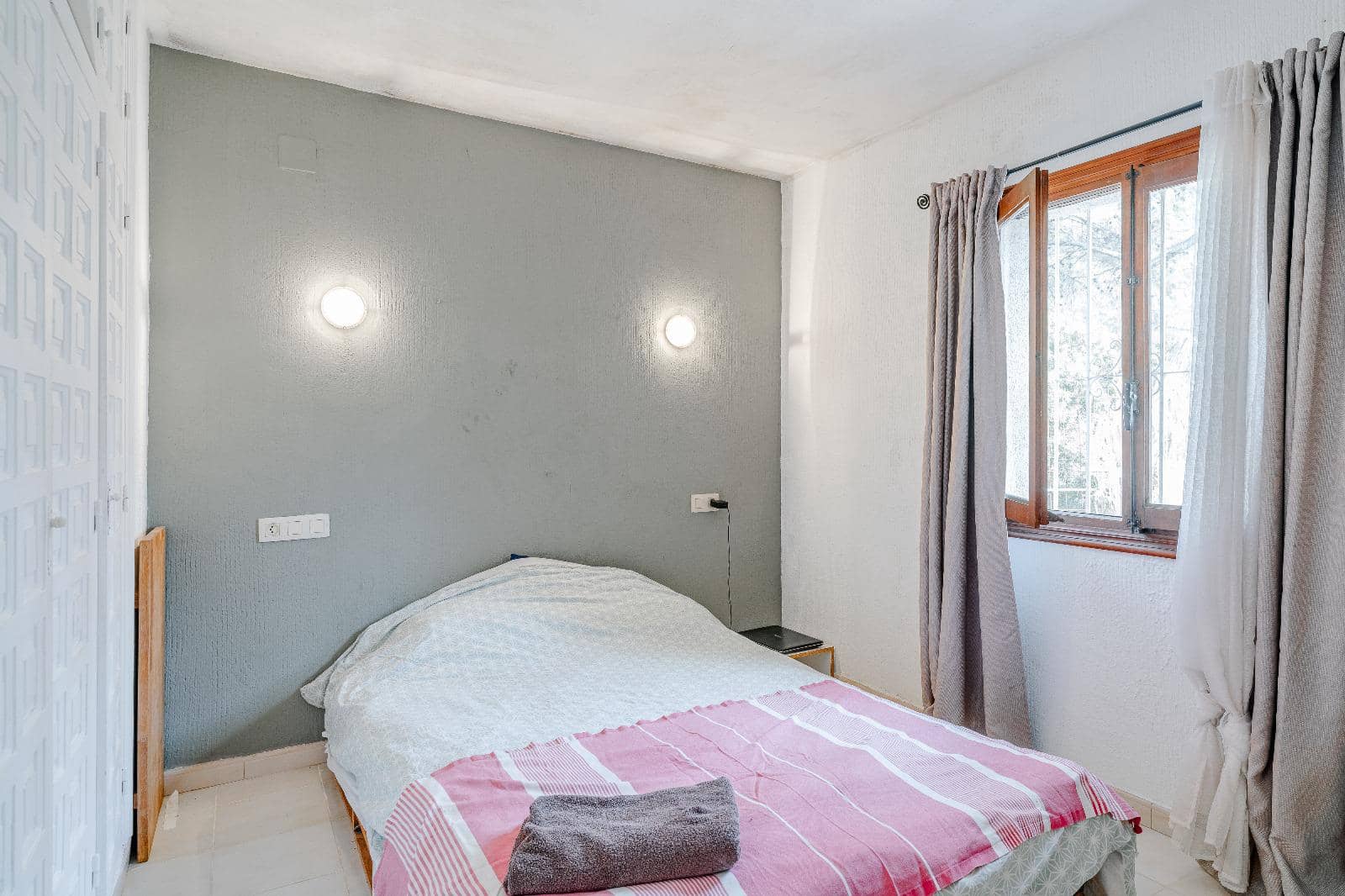 Chalet de 2 habitaciones en Moraira en venta con garaje - 550.000 € (Ref: 10039998)