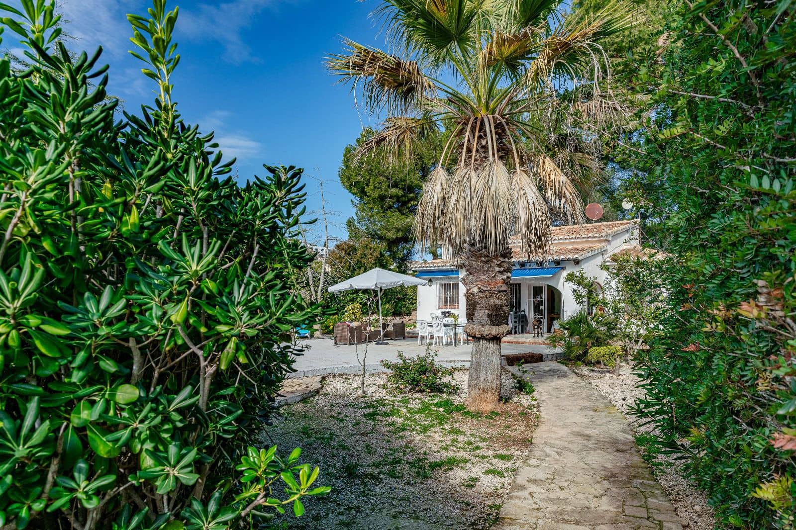 Chalet de 2 habitaciones en Moraira en venta con garaje - 550.000 € (Ref: 10039998)
