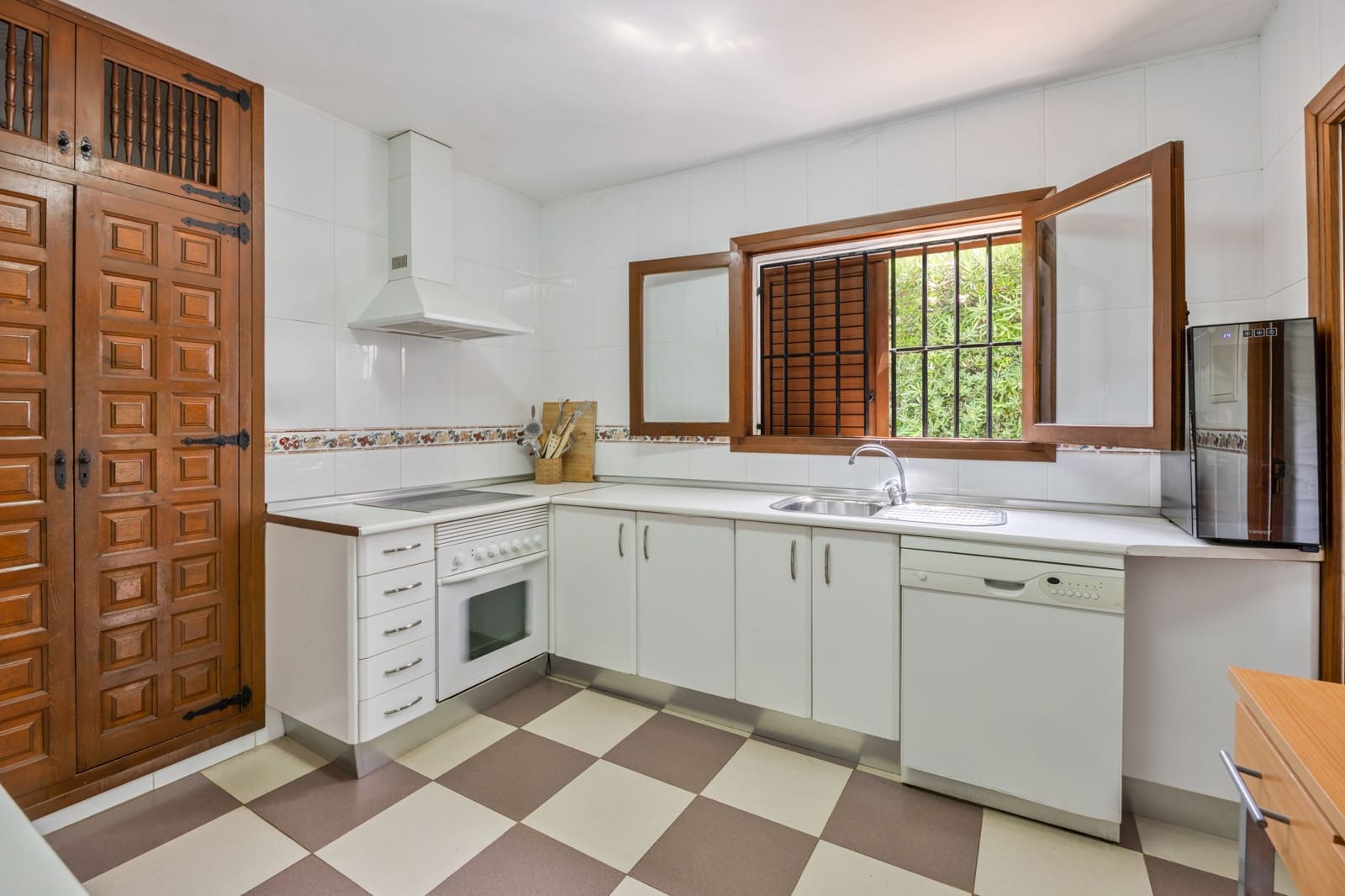 6 makuuhuone Huvila myytävänä paikassa Javea / Xabia - 790 000 € (Ref: 10039999)