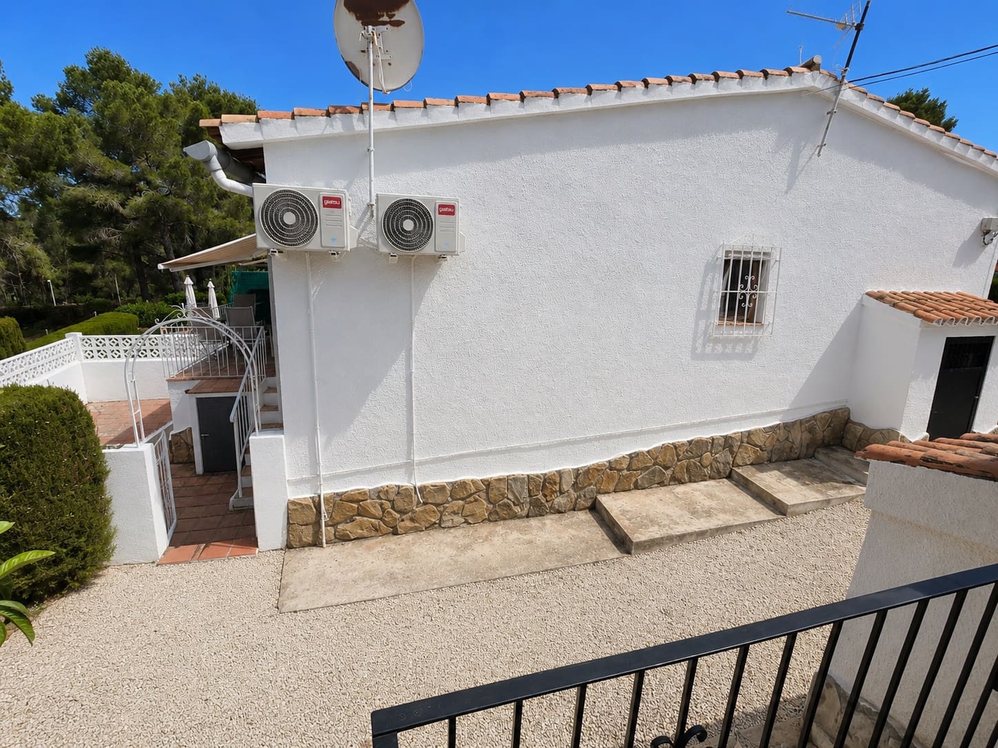 2 soveværelse Byhus til salg i Moraira - € 329.000 (Ref: 10040003)