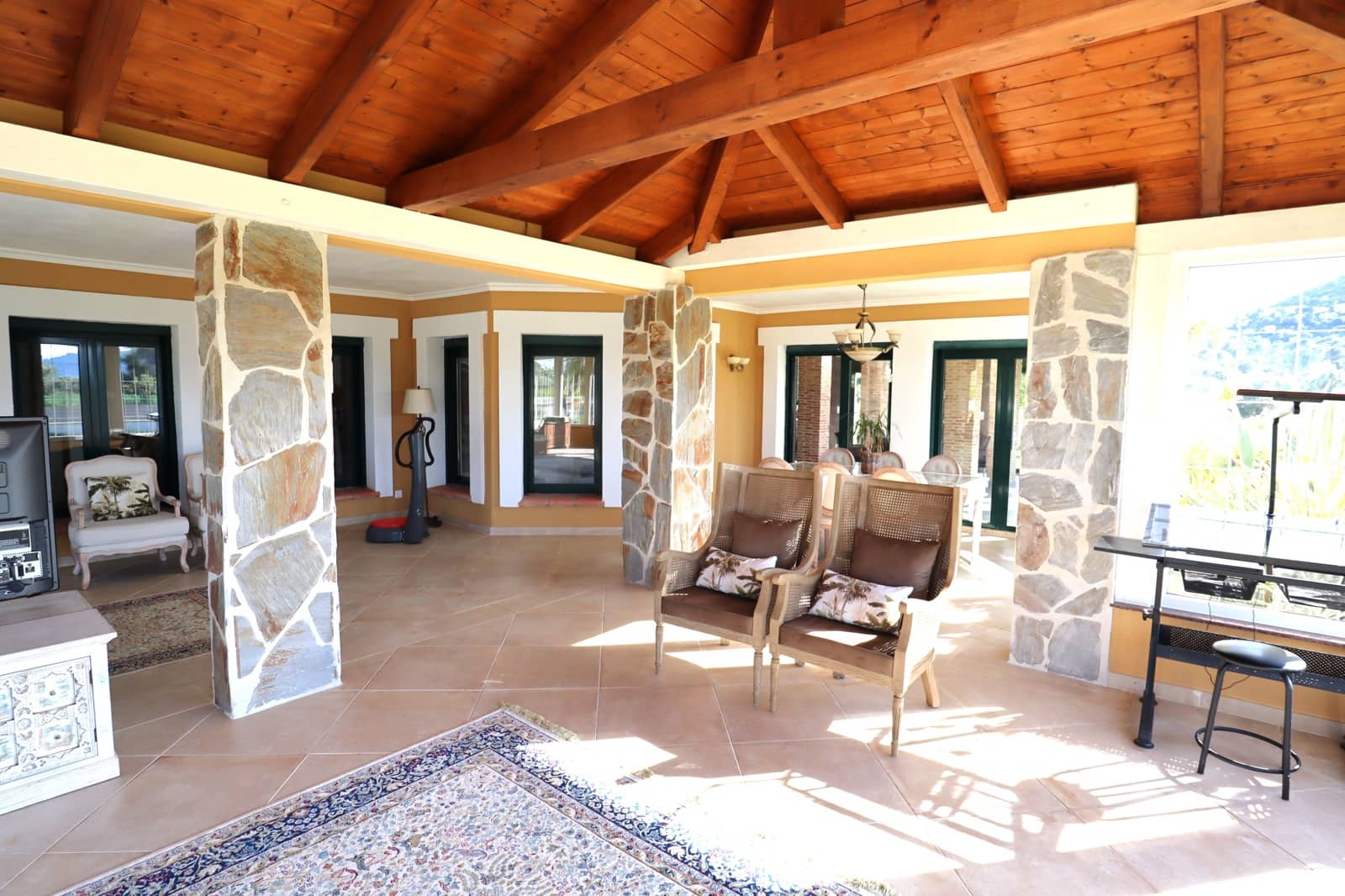 6 bedroom Villa for sale in Pedreguer - € 795,000 (Ref: 10040007)