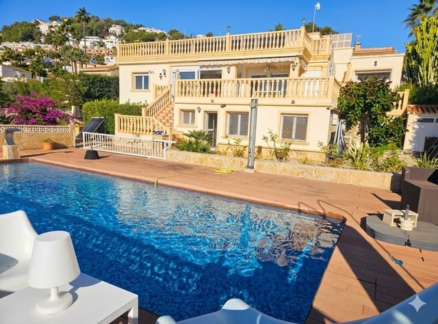4 sovrum Villa till salu i Pinar del Advocat - Cometa, Teulada-Moraira med pool garage - 675 000 € (Ref: 10040008)