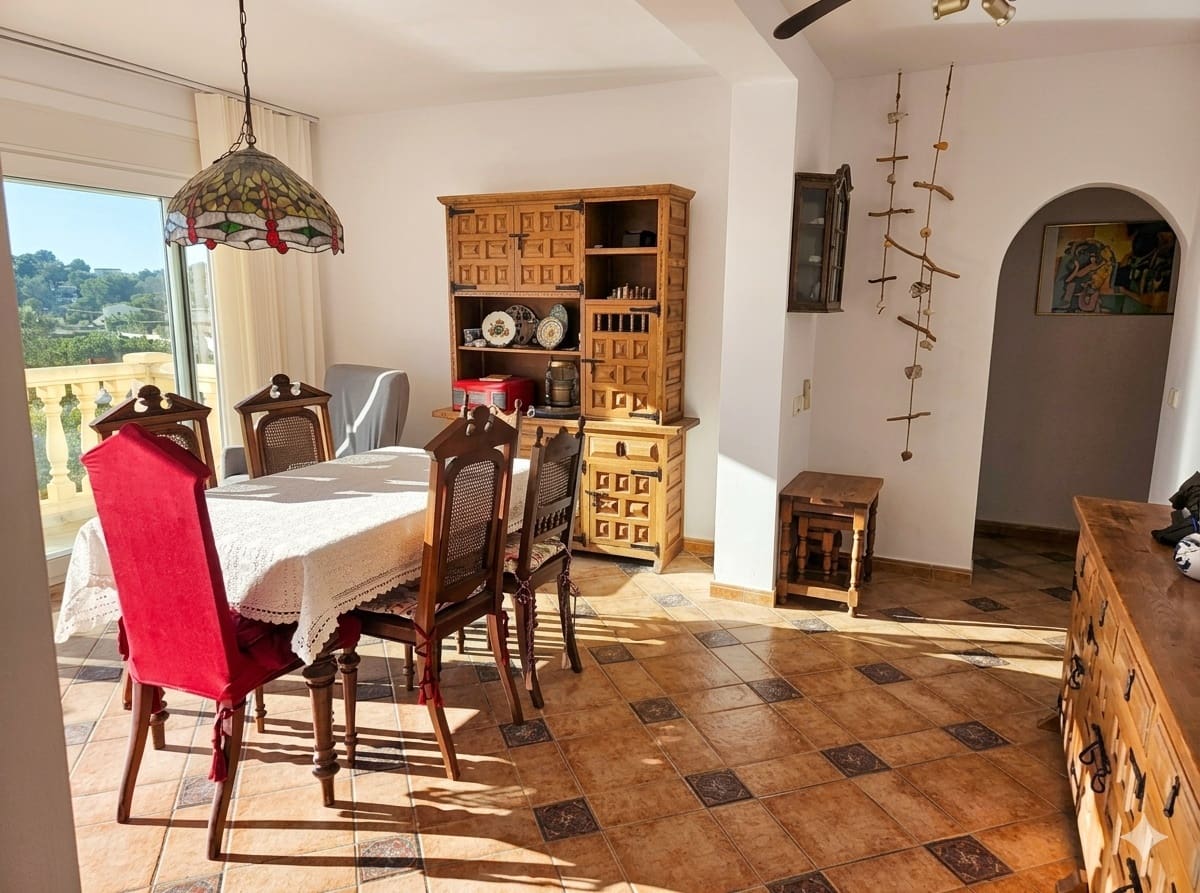 4 bedroom Villa for sale in Moraira with pool garage - € 675,000 (Ref: 10040008)