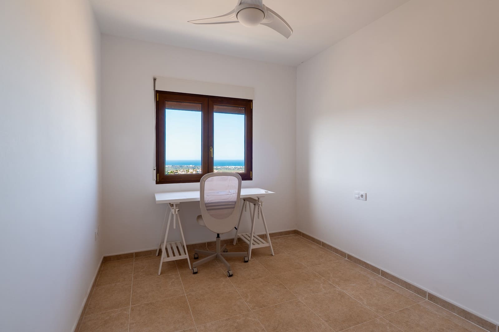 Apartamento de 3 habitaciones en Ráfol de Almunia en venta con piscina garaje - 235.000 € (Ref: 10040012)