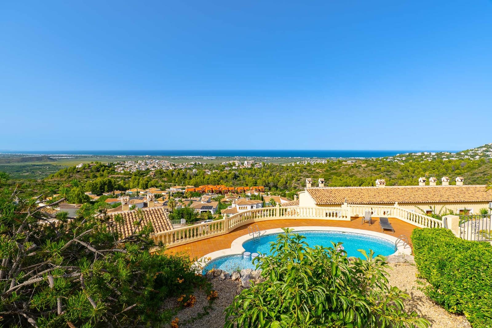 Apartamento de 3 habitaciones en Ráfol de Almunia en venta con piscina garaje - 235.000 € (Ref: 10040012)
