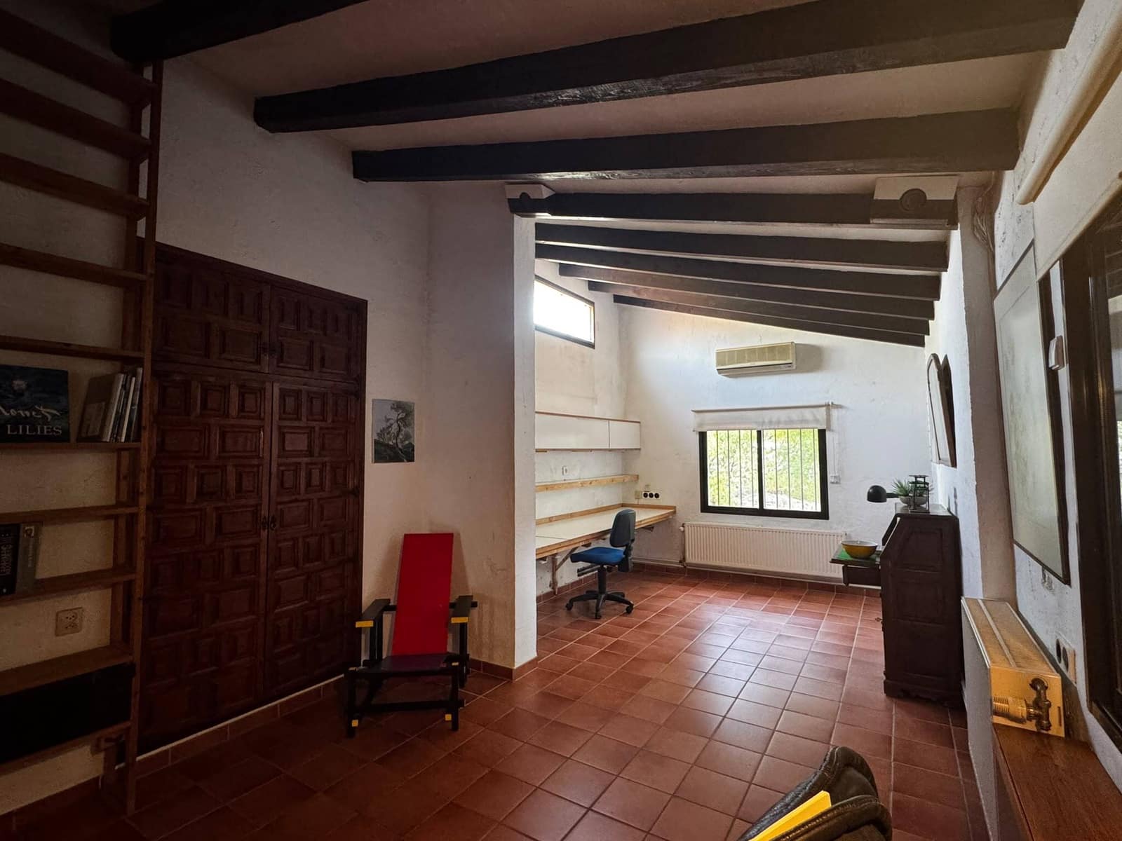 2 bedroom Villa for sale in Orba with garage - € 330,000 (Ref: 10040017)