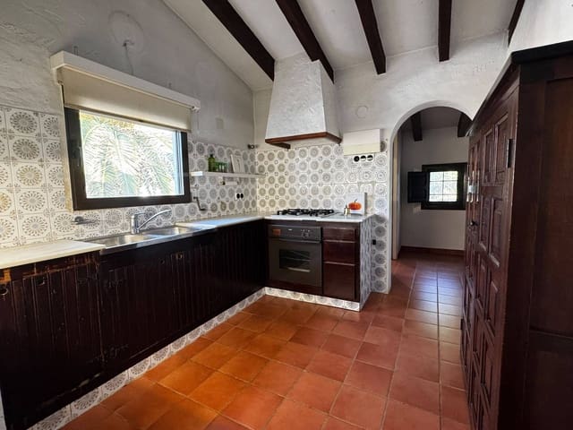 2 chambre Villa/Maison à vendre à Orba avec garage - 330 000 € (Ref: 10040017)