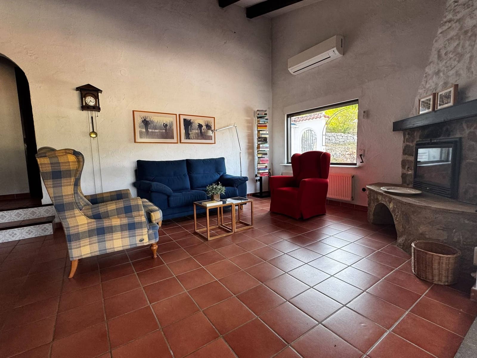 2 bedroom Villa for sale in Orba with garage - € 330,000 (Ref: 10040017)
