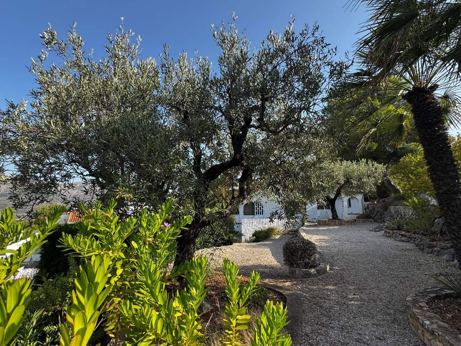 2 bedroom Villa for sale in Orba with garage - € 330,000 (Ref: 10040017)