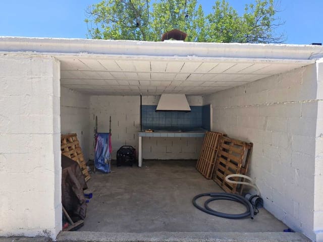 4 soveværelse Finca/Landehus til salg i Turís med garage - € 159.000 (Ref: 10040023)