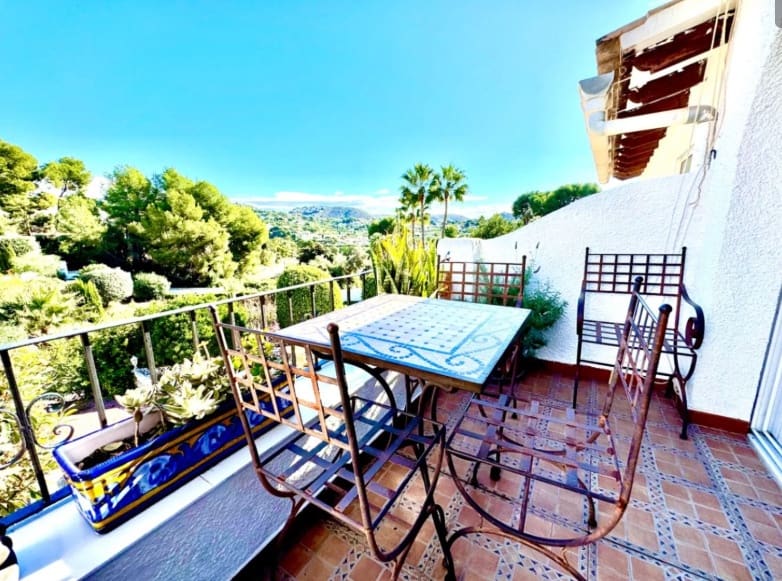 3 soveværelse Byhus til salg i Moraira med swimmingpool garage - € 349.000 (Ref: 10040030)