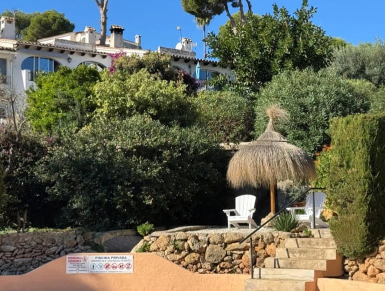 3 soveværelse Byhus til salg i Moraira med swimmingpool garage - € 349.000 (Ref: 10040030)