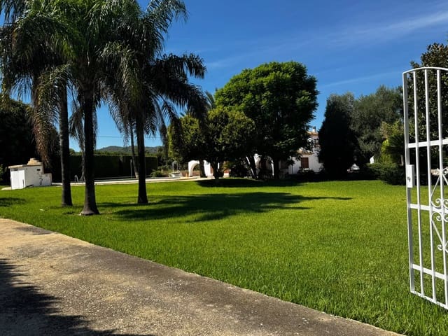 Chalet de 6 habitaciones en Pedreguer en alquiler con piscina garaje - 3.500 € (Ref: 10040034)