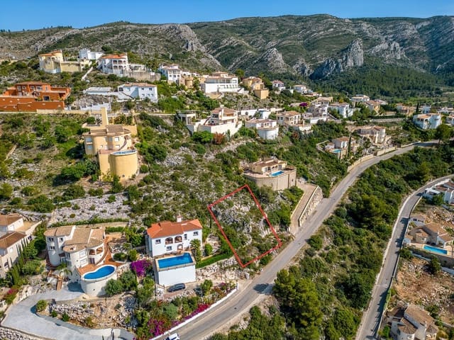 3 bedroom Villa for sale in Pedreguer with pool - € 885,000 (Ref: 10040038)