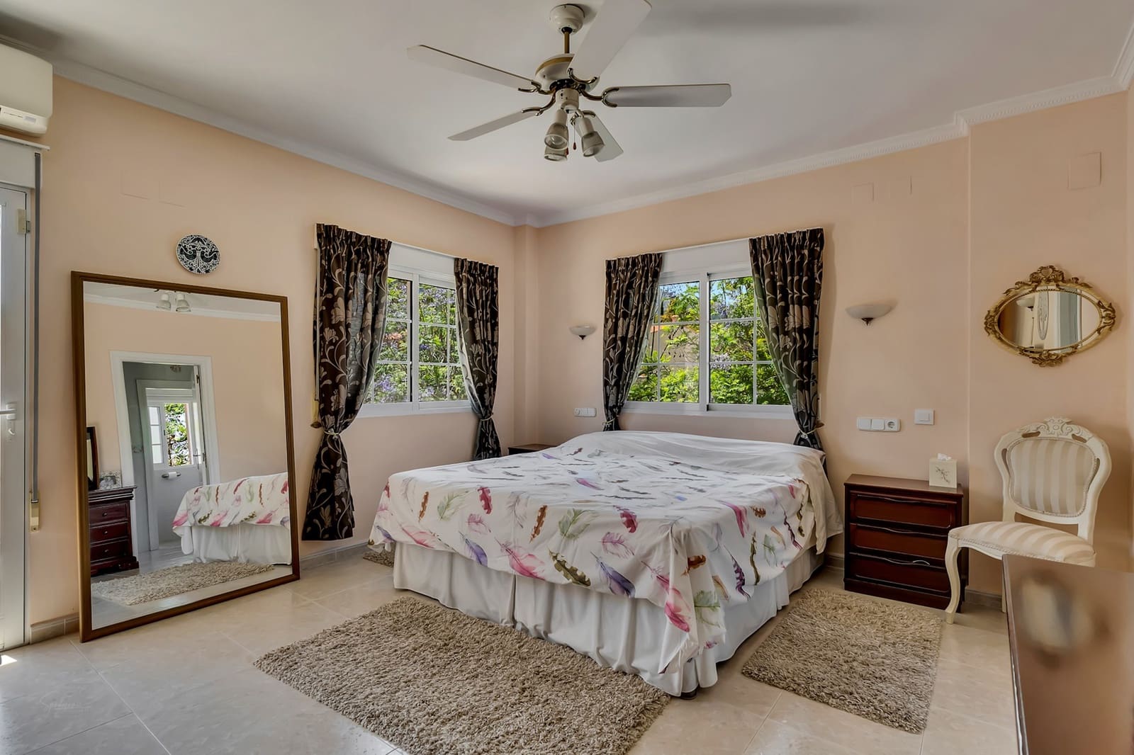 6 quarto Moradia para venda em Orba com piscina - 799 000 € (Ref: 10040040)