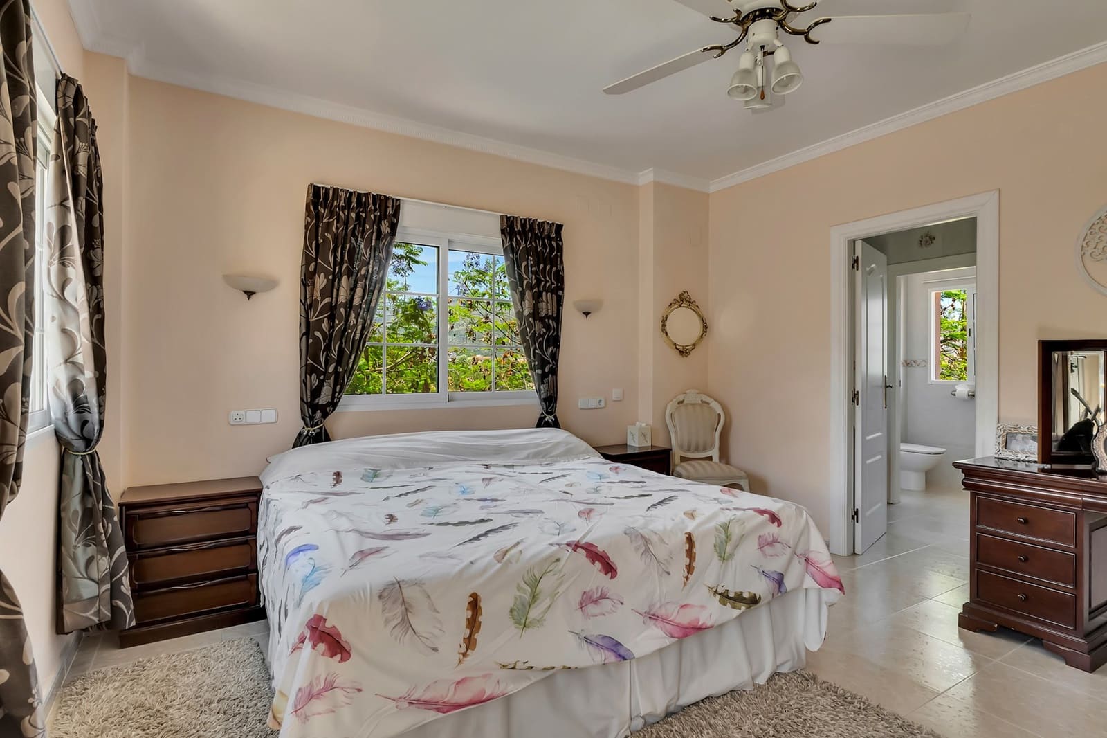 6 quarto Moradia para venda em Orba com piscina - 799 000 € (Ref: 10040040)