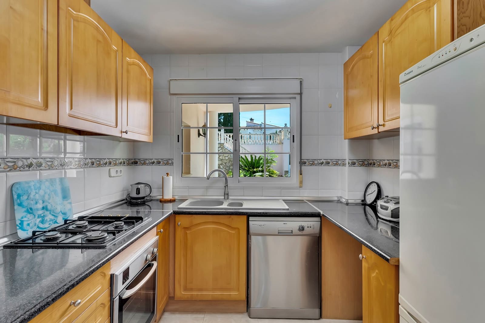 6 quarto Moradia para venda em Orba com piscina - 799 000 € (Ref: 10040040)