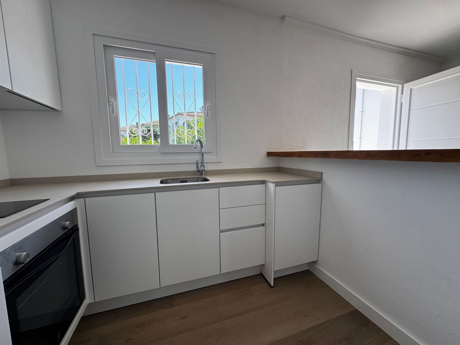3 soveværelse Byhus til salg i Denia med swimmingpool - € 380.000 (Ref: 10040065)