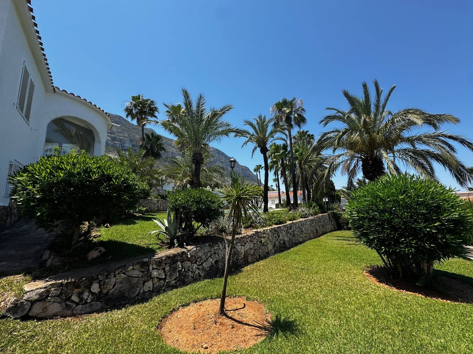 3 soveværelse Byhus til salg i Denia med swimmingpool - € 380.000 (Ref: 10040065)