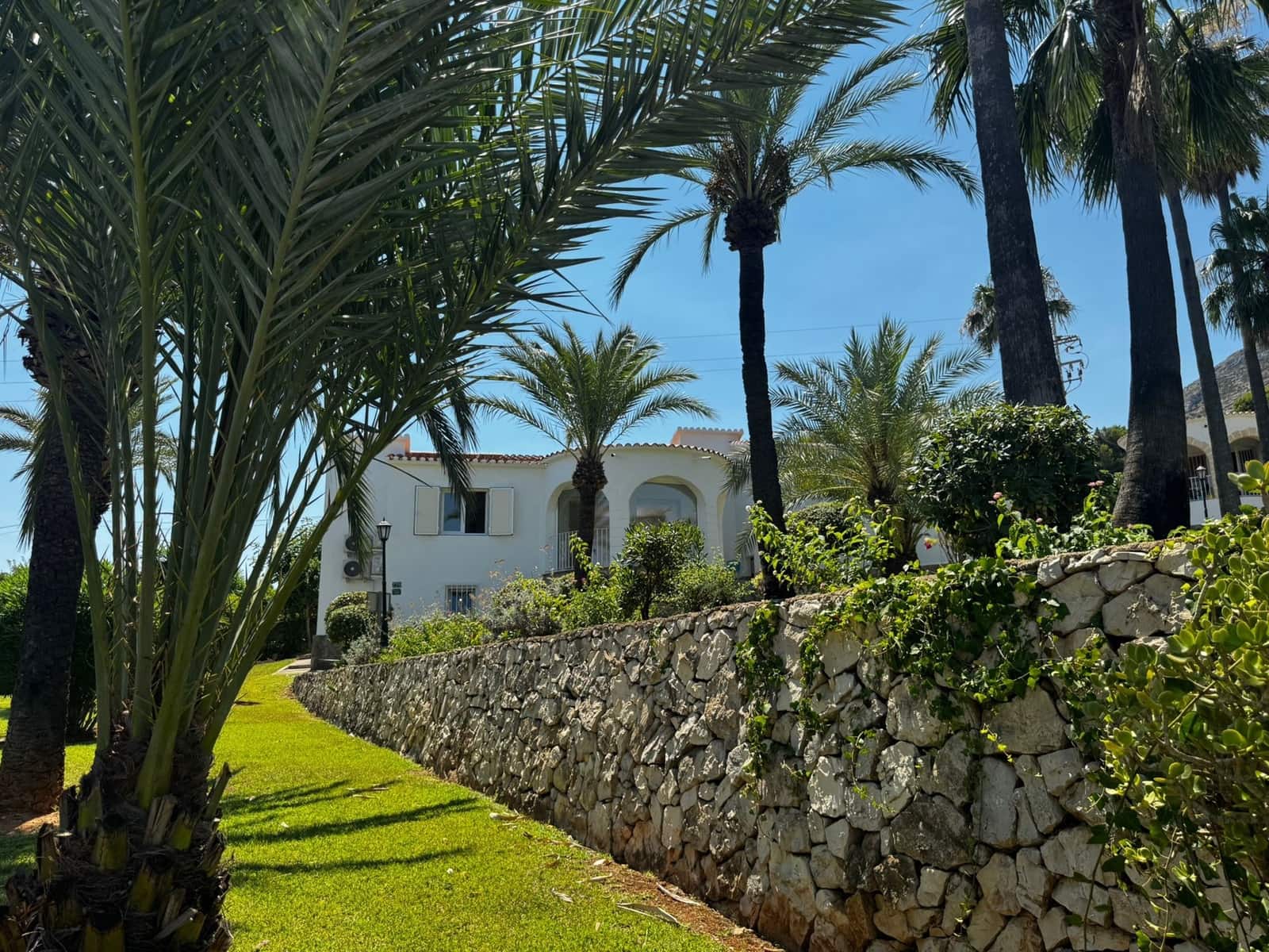3 soveværelse Byhus til salg i Denia med swimmingpool - € 380.000 (Ref: 10040065)