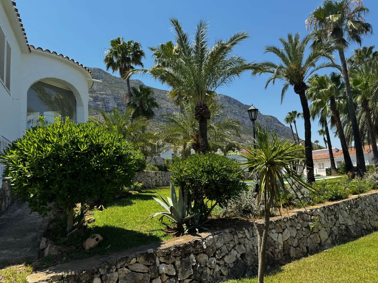 3 soveværelse Byhus til salg i Denia med swimmingpool - € 380.000 (Ref: 10040065)