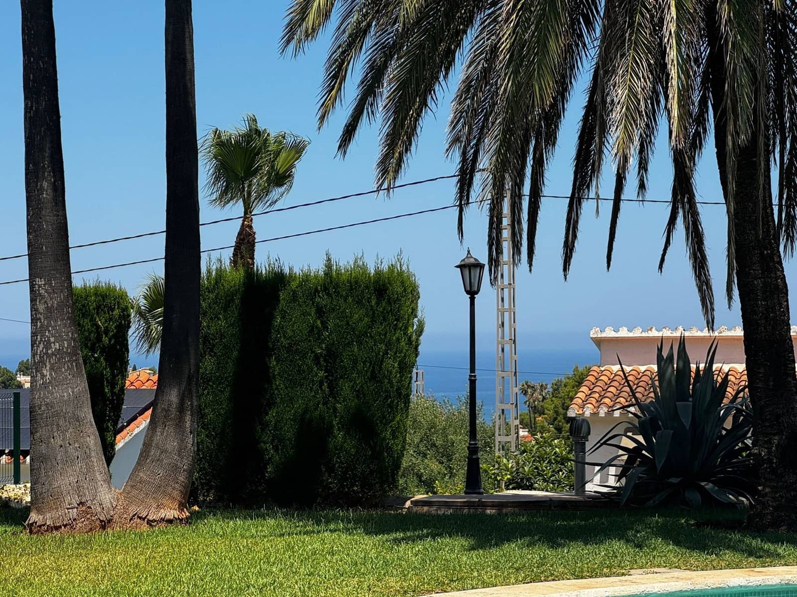 3 soveværelse Byhus til salg i Denia med swimmingpool - € 380.000 (Ref: 10040065)